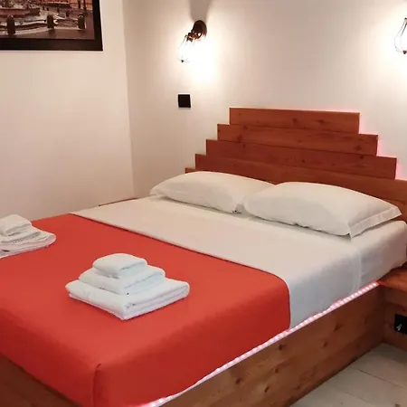 Harmony Relax Hydromassage Sauna At The Vatican Museums Alojamento de Acomodação e Pequeno-almoço